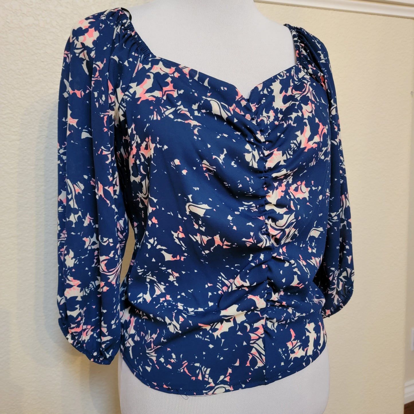 Floral Print Abstract Top w/tie back
