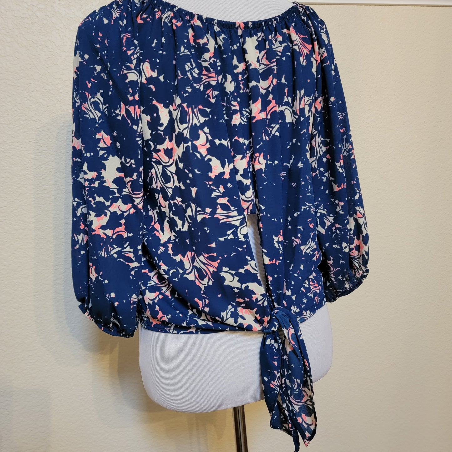 Floral Print Abstract Top w/tie back