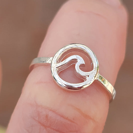 Metal Wave Ring - Adjustable